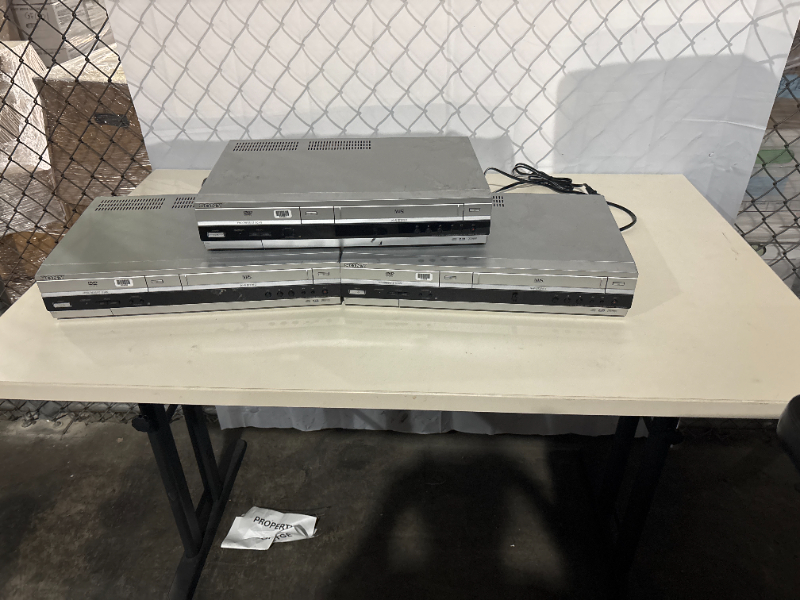 (3) DVD Players