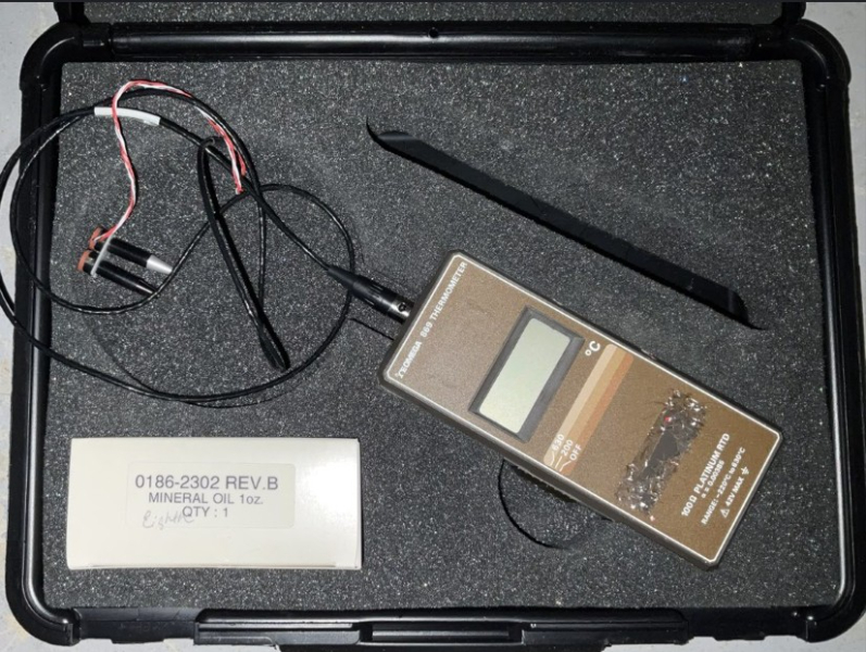Omega 869 Thermometer