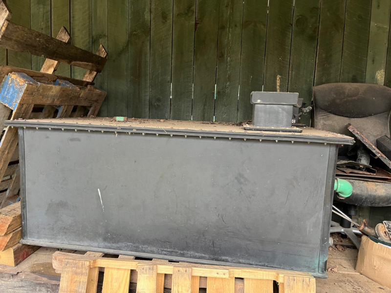 300 Gallon Water Tank