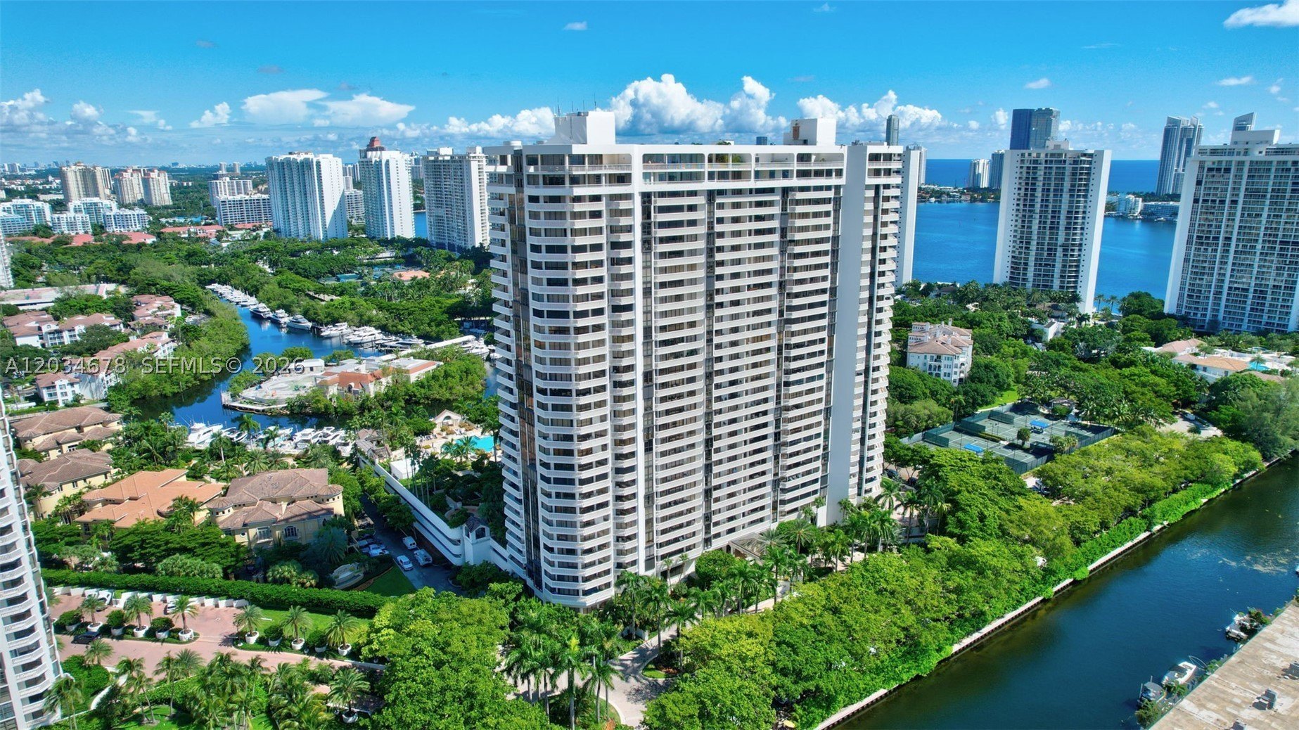 Condo 2BR 2BA - 2000 Island Blvd, Aventura, FL