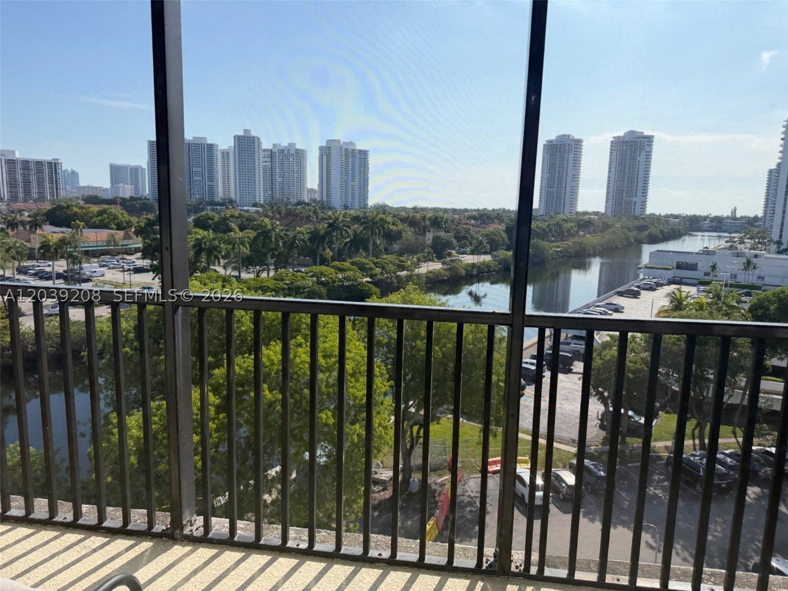 Condo 1BR 1BA - 3475 N Country Club Dr, Aventura, FL