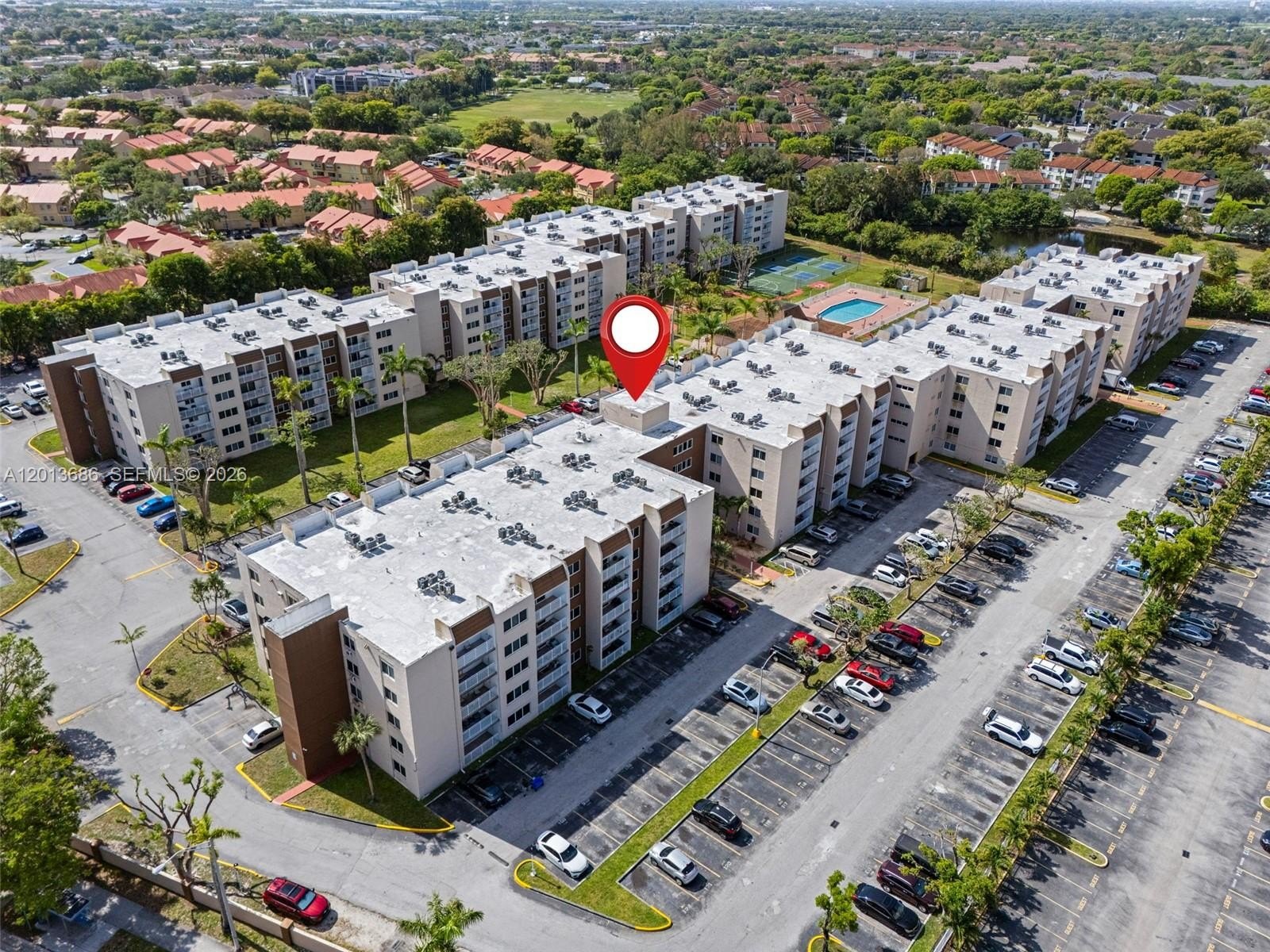 Condo 1BR 1BA - 6950 Miami Gardens Dr, Hialeah, FL