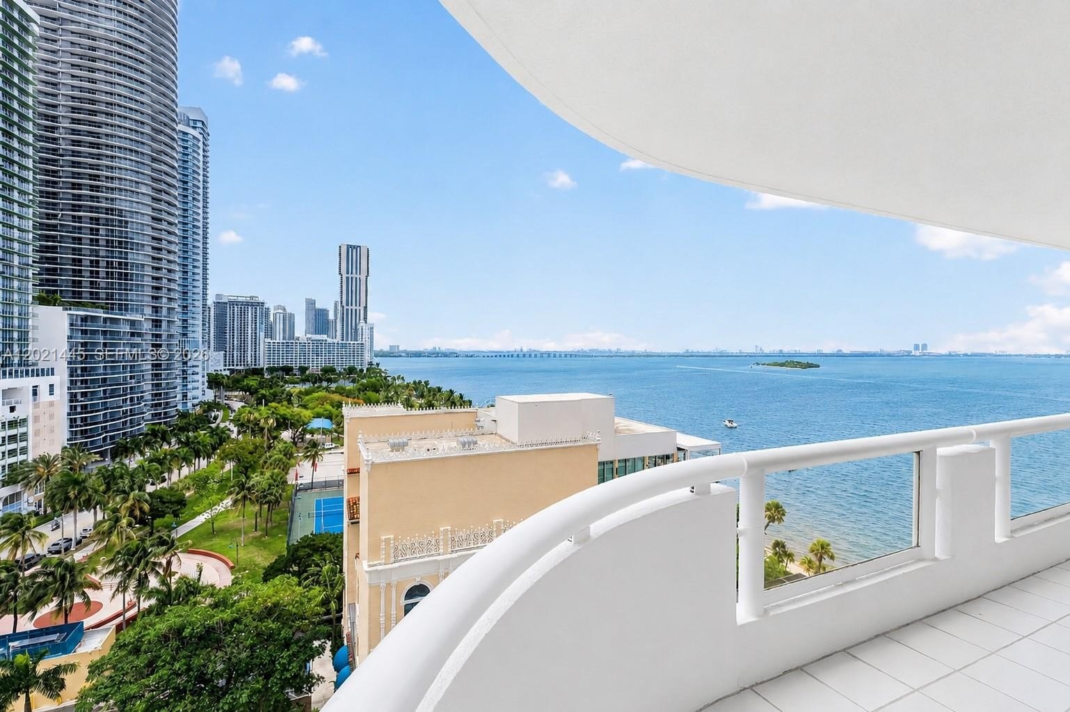 Condo 1BR 2BA - 1717 N Bayshore Dr, Miami, FL