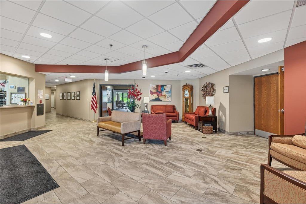 Condo 2BR 1BA - 6615 Lake Shore Drive S, Richfield, MN