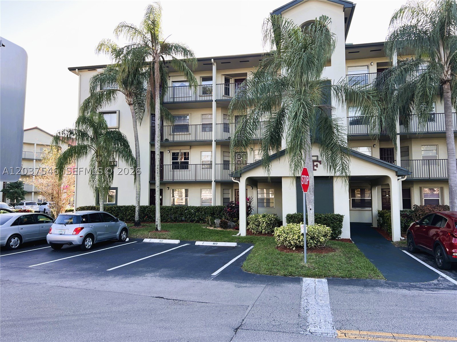 Condo 2BR 2BA - 1300 SW 130th Ave, Pembroke Pines, FL