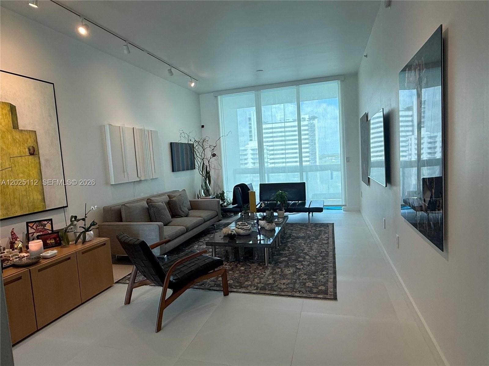 Condo 2BR 3BA - 7928 East Dr, North Bay Village, FL