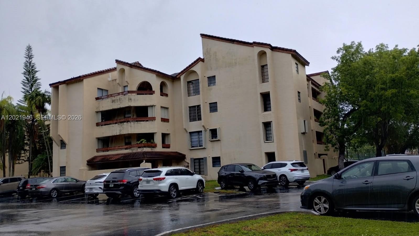 Condo 3BR 2BA - 12455 SW 93rd Ter, Miami, FL