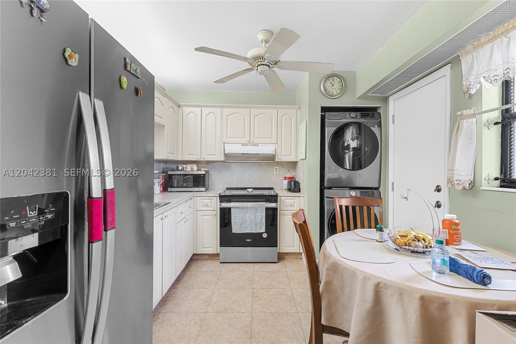 Condo 3BR 2BA - 1800 W 54th St, Hialeah, FL