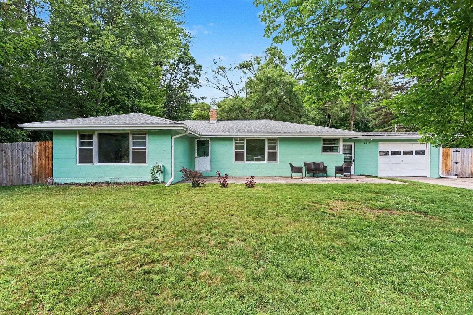 Other 3BR 1BA - 748 W Irish Street, Sanford, MI