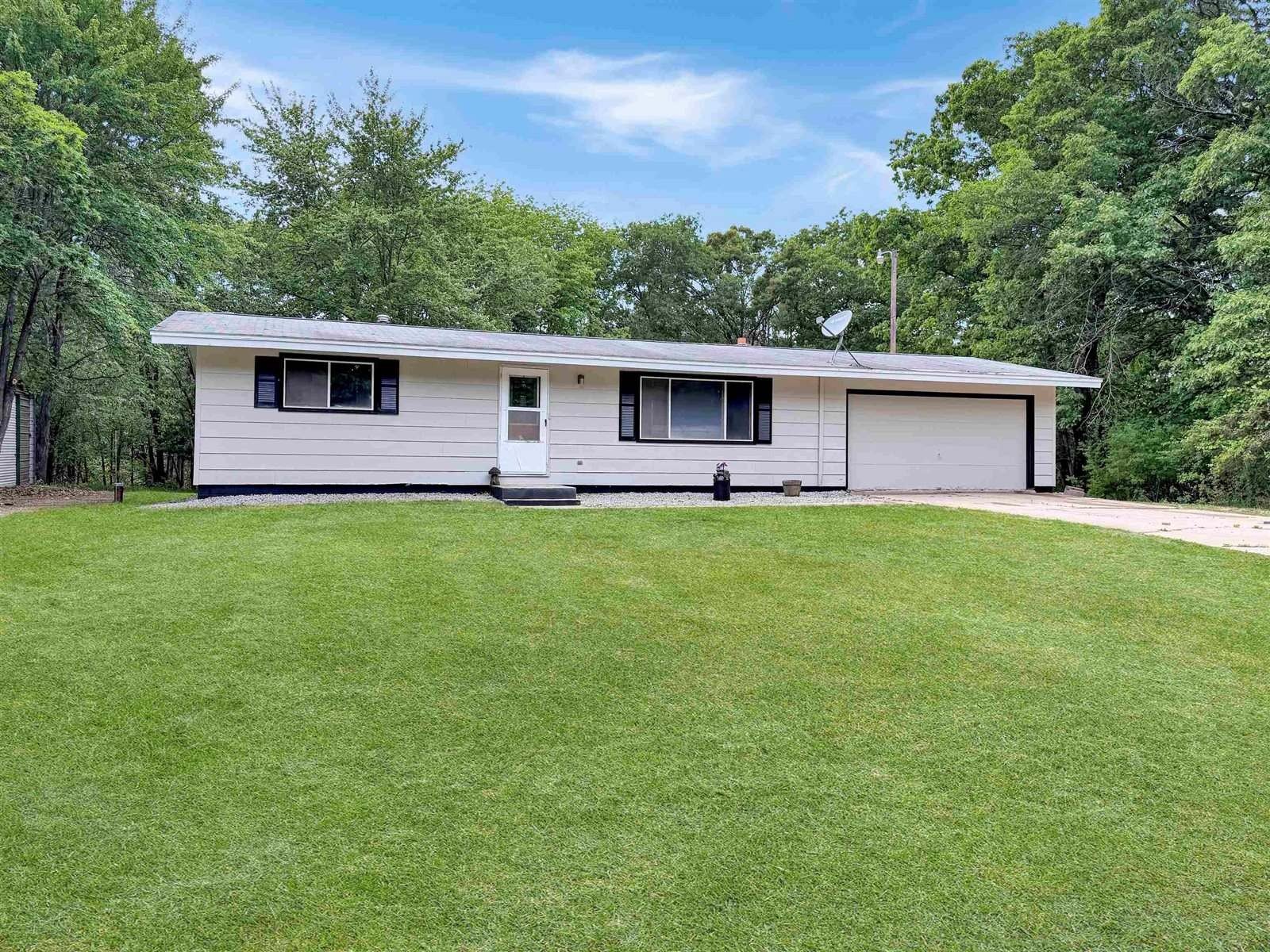 Single Family 2BR 1BA - W278 Riverview Drive, Montello, WI