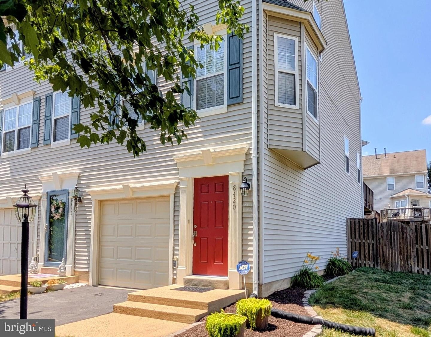 Single Family 2BR 2BA - 8420 LIMBAUGH WAY, BRISTOW, VA