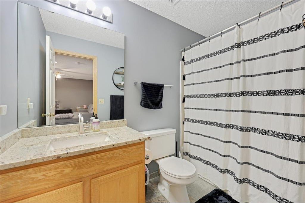 Single Family 2BR 3BA - 1940 Bluestem Lane, Shoreview, MN