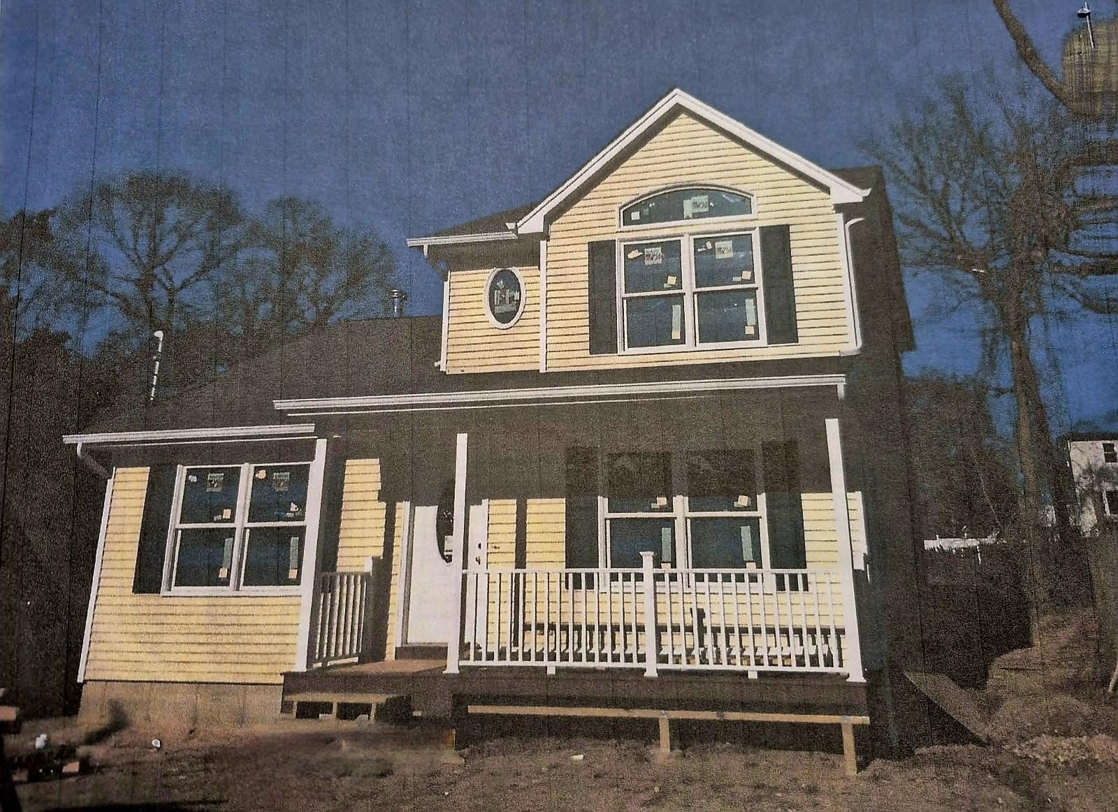 Single Family 3BR 2BA - N/C ROBINSON Drive, Shirley, NY