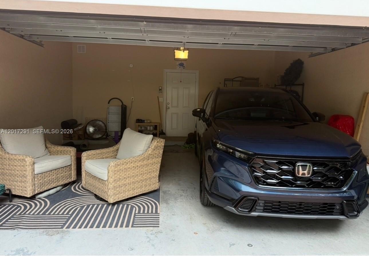 Single Family 3BR 3BA - 2551 SW 99th Way, Miramar, FL