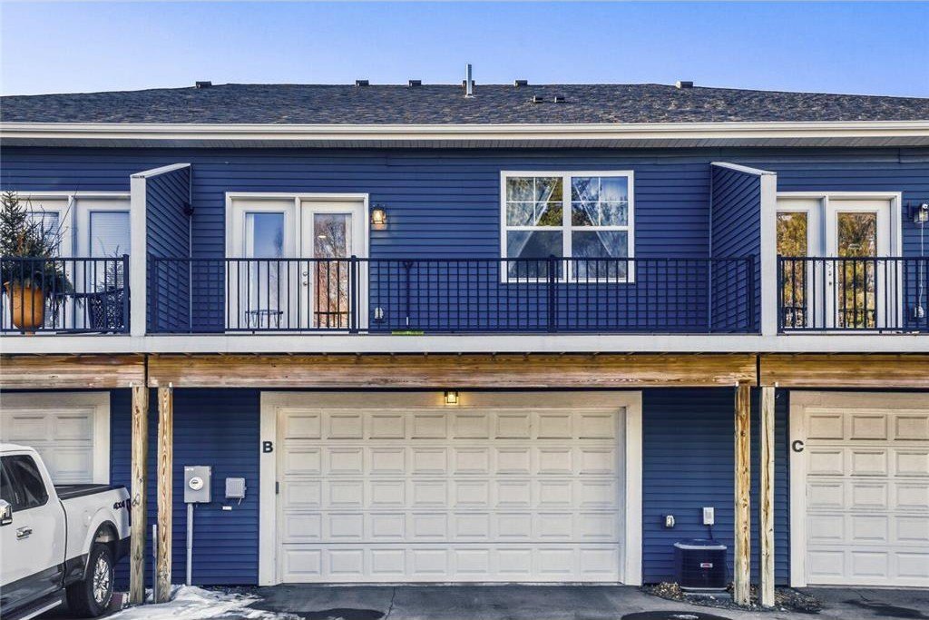 Single Family 3BR 3BA - 9105 Lexington Ave N, Blaine, MN