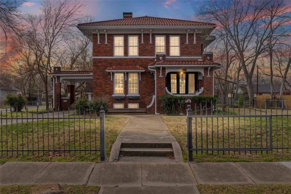 Single Family 4BR 2BA - 2203 Walworth Street, Greenville, TX