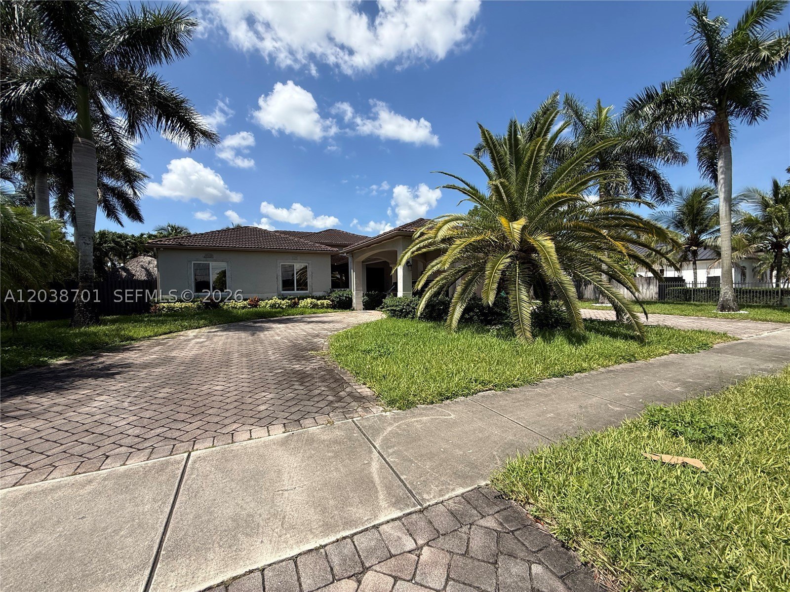 Single Family 4BR 3BA - 16940 SW 296th St, Homestead, FL
