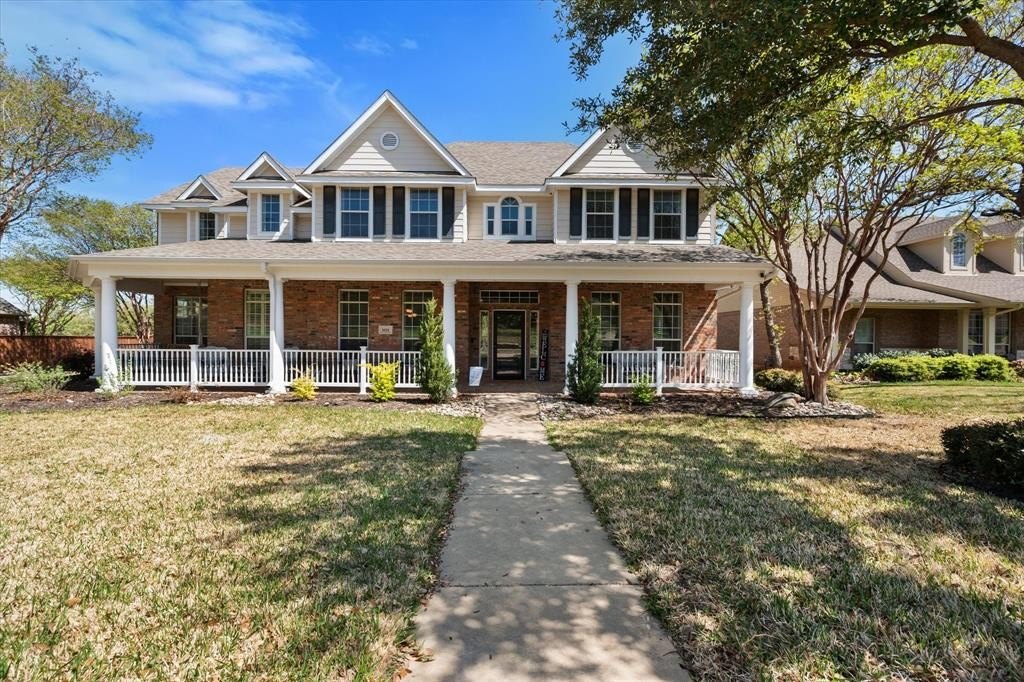 Single Family 4BR 4BA - 1624 Lost Lake Drive, Keller, TX