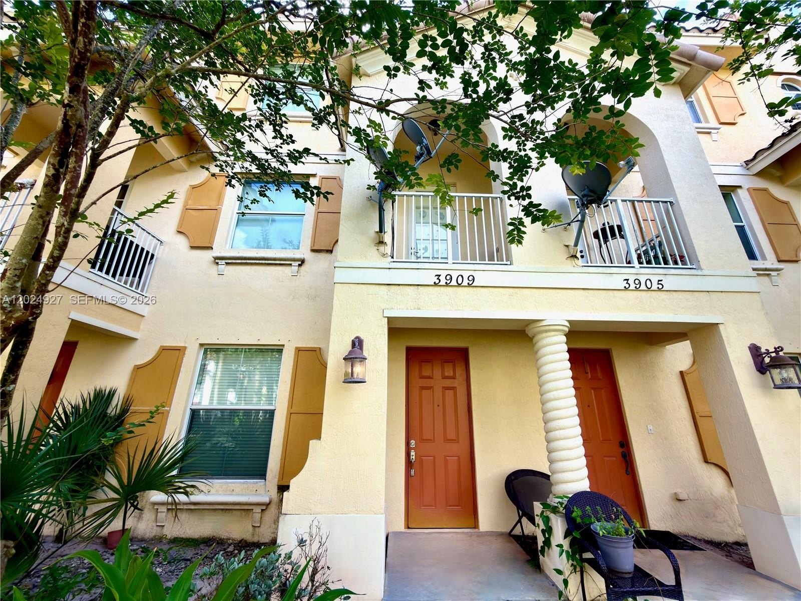 Single Family 4BR 4BA - 3909 White Peacock Ln, Coconut Creek, FL