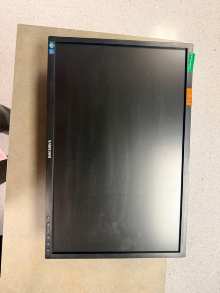 (1) LOT OF SAMSUNG 22" MONITORS