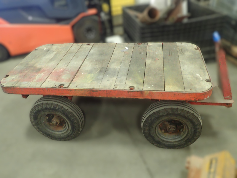 1982 Non-Motorized Scraper Trailer