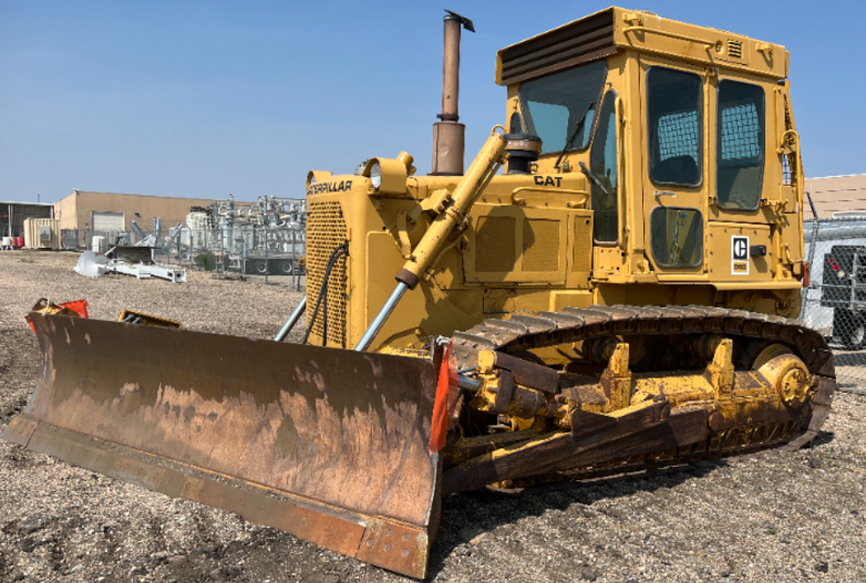 1985 Caterpillar D6D dozer