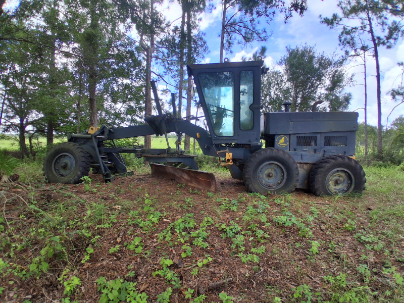 1987 Road Grader