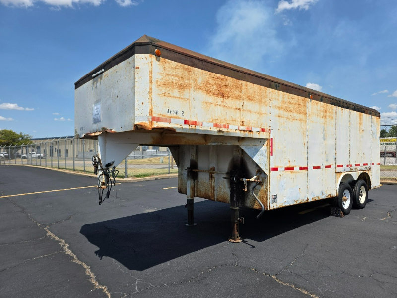 1990 Gooseneck Trailer