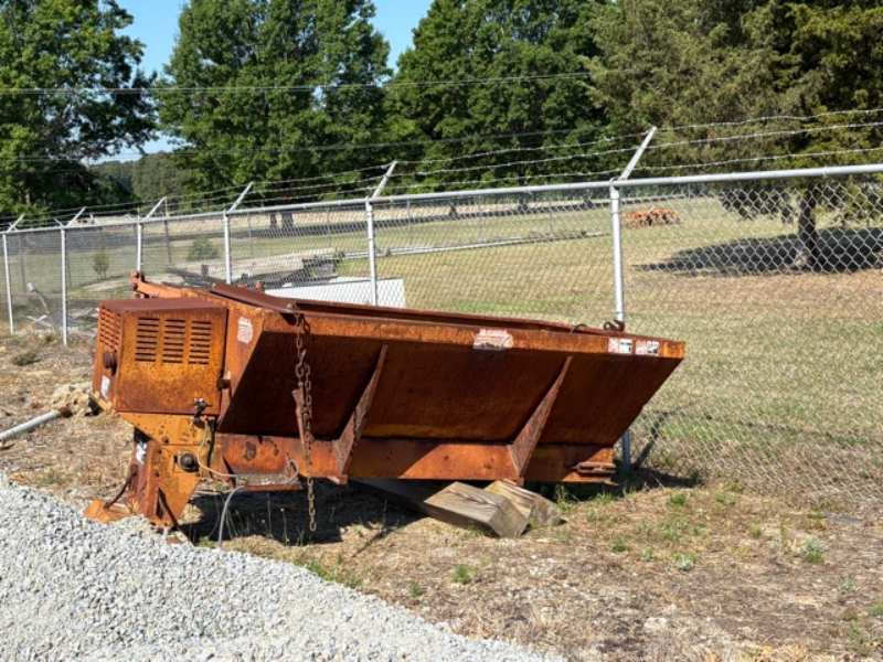 1994 Truck mounted Salt and Sand spreader