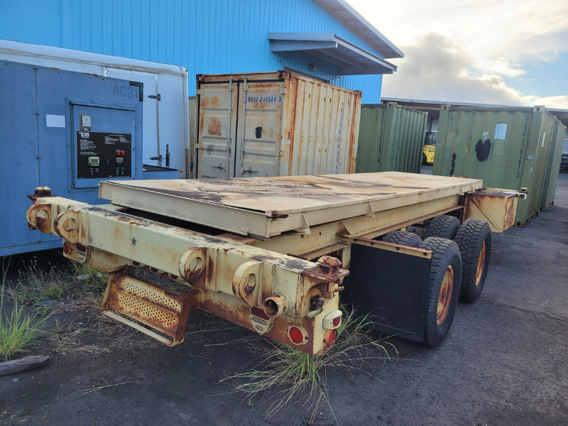 2004 Feather lite Flat Gooseneck Trailer