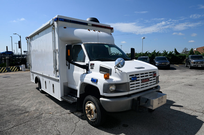 2005 GMC 5500
