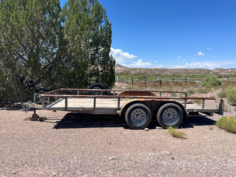 2009 Flatbed Trailer