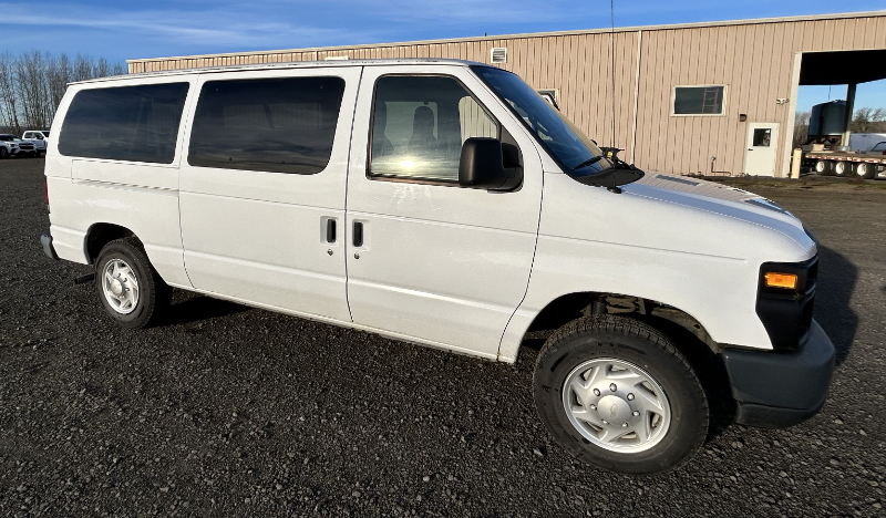 2009 Ford E-150 Van
