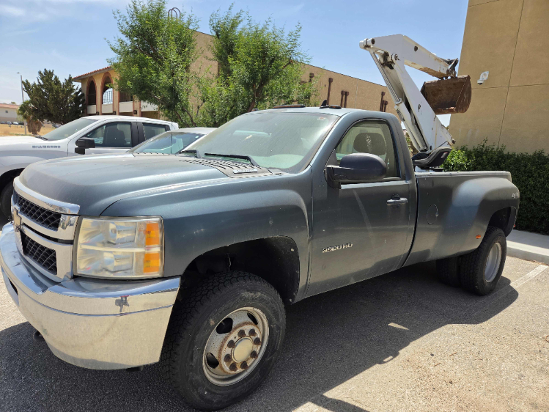 2011 Chevy Silverado 3500 w/Backhoe