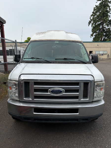 2012 Ford E-350