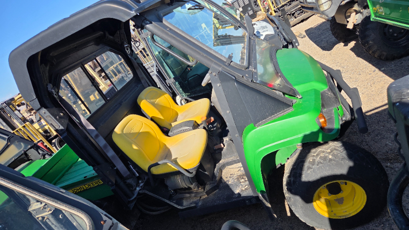 2014 John Deere 825i