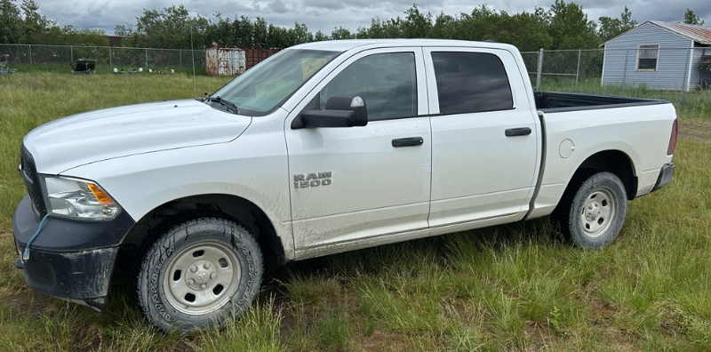 2017 Dodge Ram 1500 ST 4X4 Crew Cab (Low Miles: 18785)