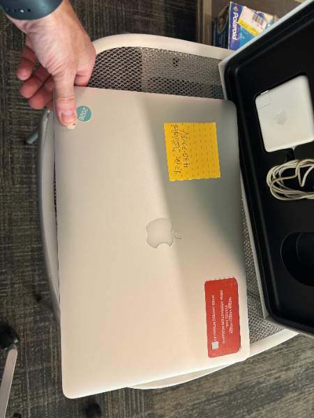 Apple iPad (5th Gen)