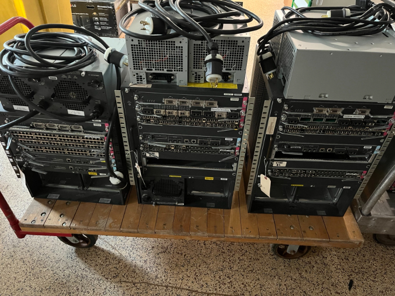 Cisco Blade Chassis System and UCS-B200 M5 Blade Servers