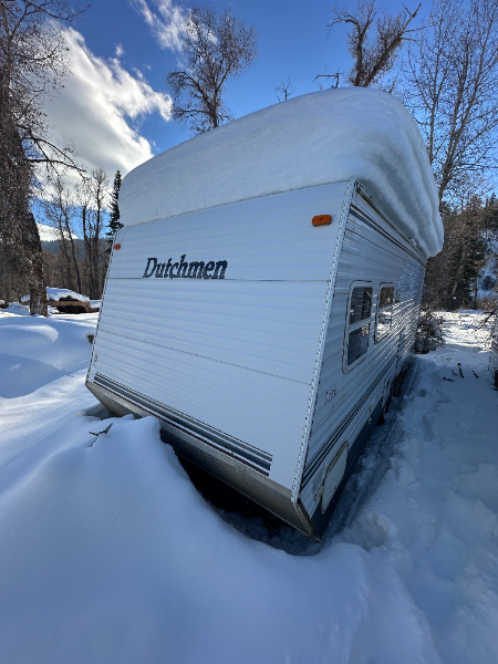 Dutchmen RV Lite SS Travel Trailer in Scrap Condition