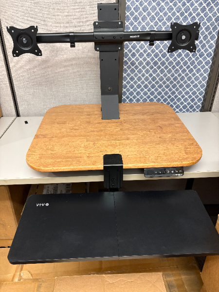 Evodesk with Vivo Keyboard Tray