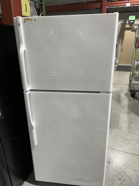 GE Refrigerator