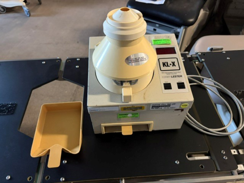HANDS FREE TABLET CAPSULE COUNTER