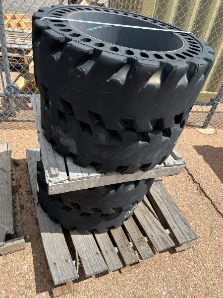 Heavy-Duty Steerable Tow Cart