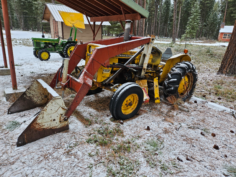 International Tractor with Loader