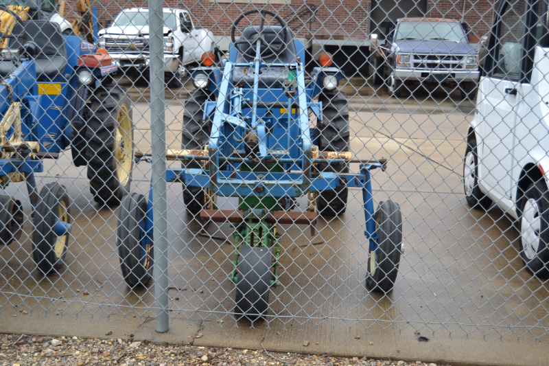 John Blue G-1000 Tractor
