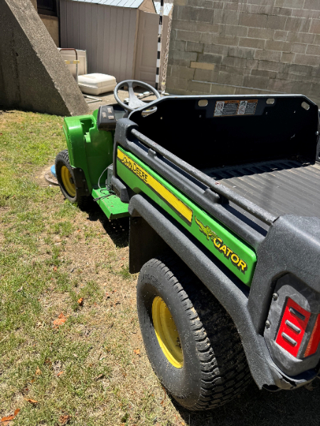 John Deere Gator Electric Cart