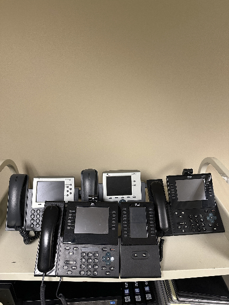 Lot of 4 Cisco IP Telephones