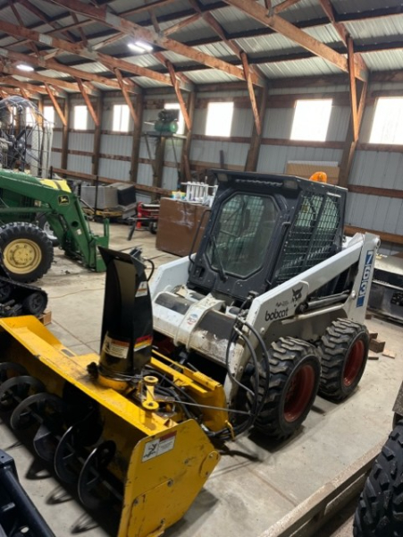 Melroe Bobcat 763 Enclosed Cab Wheeled Skidsteer Loader