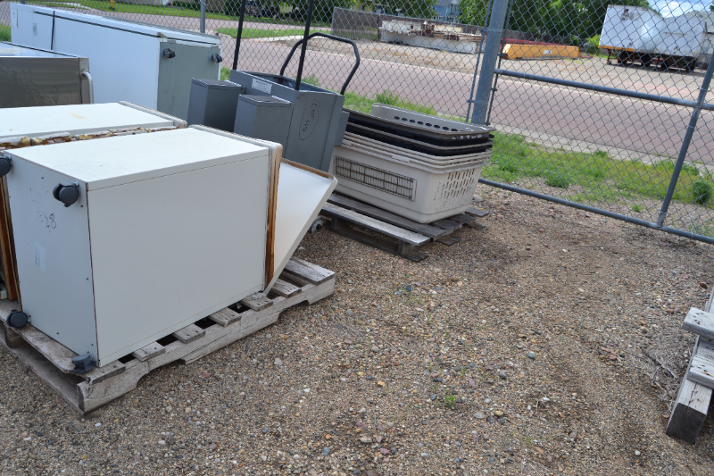 Miscellaneous Carts and Crates